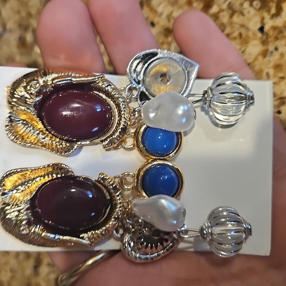 New Earrings - Picture 4 of 6